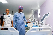 Nhân viên y tế Nigeria tại một cơ sở y tế địa phương. (Ảnh minh họa của Tân Hoa xã)